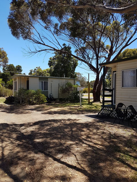 Kingscote Tourist Park And Family Units - Accommodation Directory 1