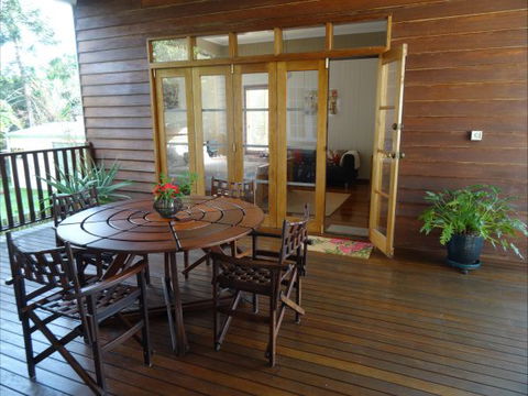 Le Piaf On Treasure Bed And Breakfast - Accommodation Directory 1