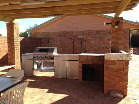 Leeman Holiday Units - Accommodation Directory 0