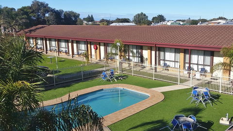 Lacepede Bay Motel & Restaurant - Accommodation Directory 0