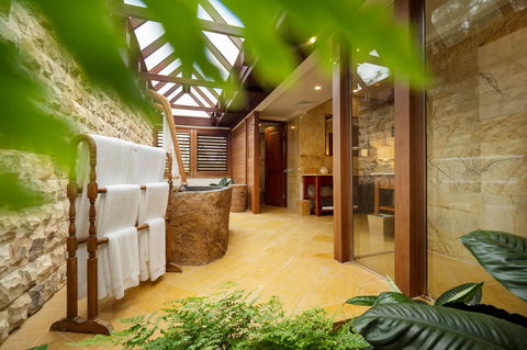 Makepeace Island - Sir Richard Branson's Australian Home - Accommodation Directory 3