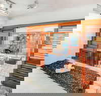 Paradise On The Beach Resort - Accommodation Directory