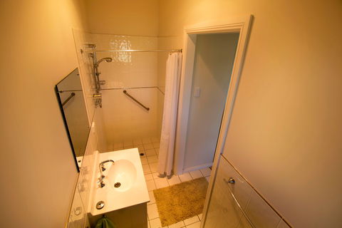 Pelican Perch Retreat - Accommodation Directory 7