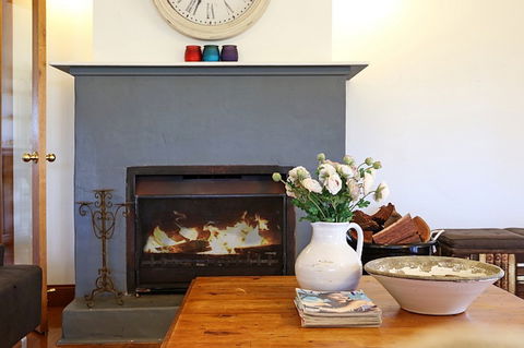 Stonegate - Accommodation Directory 2