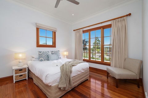 Stonegate - Accommodation Directory 7
