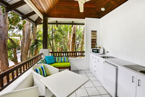 The Reef Retreat - Accommodation Directory 2