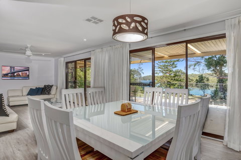 The Waterfront  Jervis Bay - Accommodation Directory 0