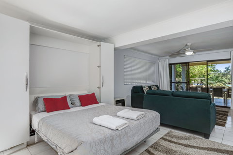 The Waterfront  Jervis Bay - Accommodation Directory 4