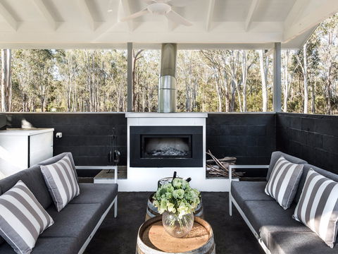 WhiteVale Estate - Accommodation Directory 7