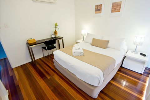 Wynnum Bayside Apartments - Accommodation Directory 4