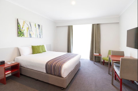Abode Narrabundah - Accommodation Directory 1