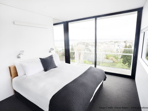 Avalon City Retreat - Accommodation Directory 2