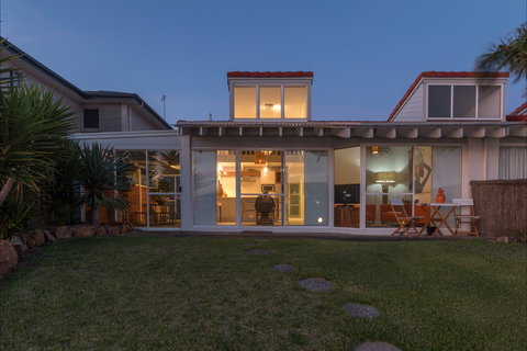 Bay Room Getaway - Accommodation Directory 7