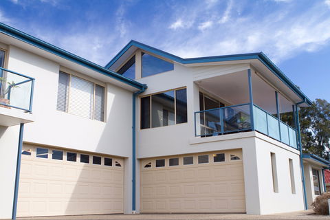 Beach Holiday Unit - Accommodation Directory 0