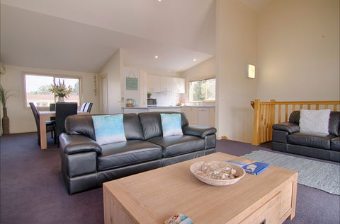 Beach Holiday Unit - Accommodation Directory 1