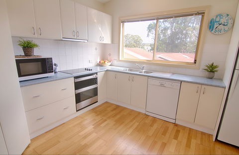 Beach Holiday Unit - Accommodation Directory 4