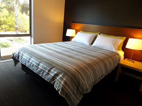 Coorong Waterfront Retreat - Accommodation Directory 2