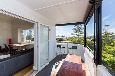 Cottesloe Beach Deluxe Apartment - Accommodation Directory 0