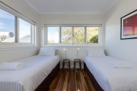 Cottesloe Beach Deluxe Apartment - Accommodation Directory 5