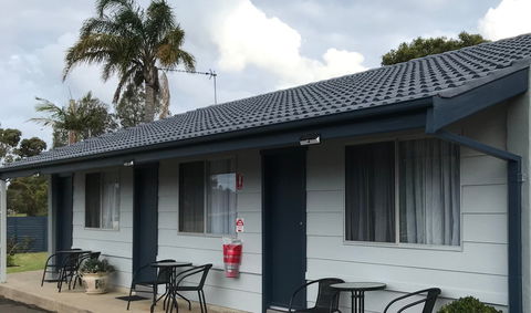 Culburra Beach Motel - Accommodation Directory 9