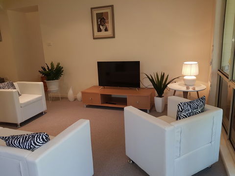 Ellie's Hide-Away At Malua Bay - Accommodation Directory 2
