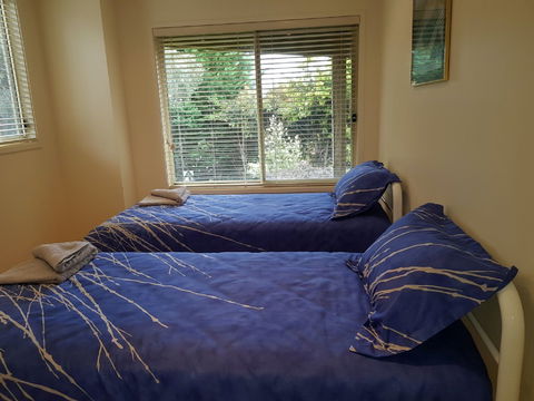 Ellie's Hide-Away At Malua Bay - Accommodation Directory 7