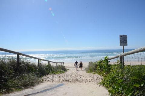 Golden Riviera Beach Resort - Accommodation Directory 6