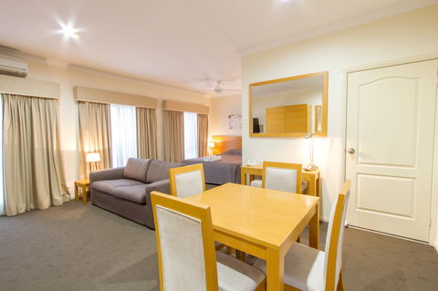 Harvest Lodge - Accommodation Directory 8