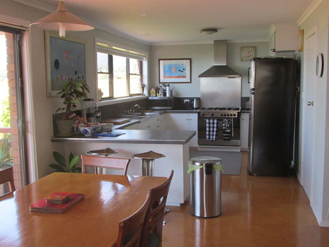 High On Penguin - Accommodation Directory 4