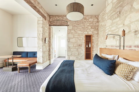 Hotel Sorrento - Accommodation Directory 8