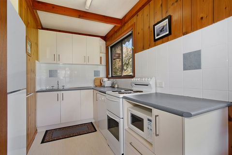Kalamunda 6 - Accommodation Directory 2