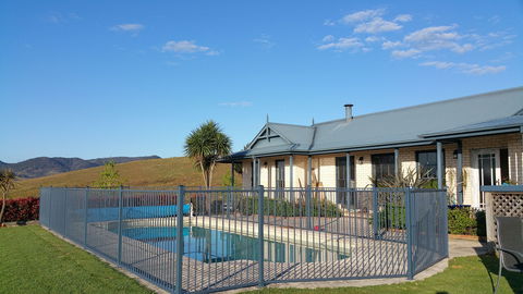Kia Ora Lookout Retreat - Accommodation Directory 4