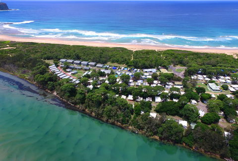 Lakesea Park - Accommodation Directory 9