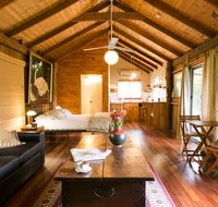 Mavis's Kitchen and Cabins