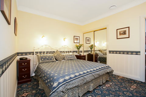 Merton Manor Exclusive Bed & Breakfast - Accommodation Directory 1