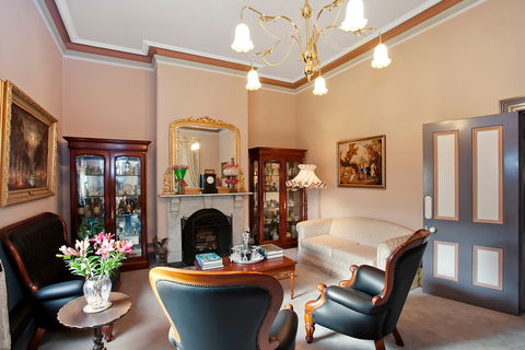 Merton Manor Exclusive Bed & Breakfast - Accommodation Directory 5