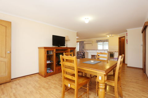 Moonta Bay Accommodation - Accommodation Directory 1