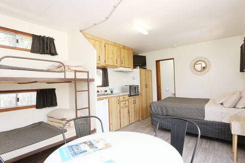 Moonta Bay Accommodation - Accommodation Directory 6