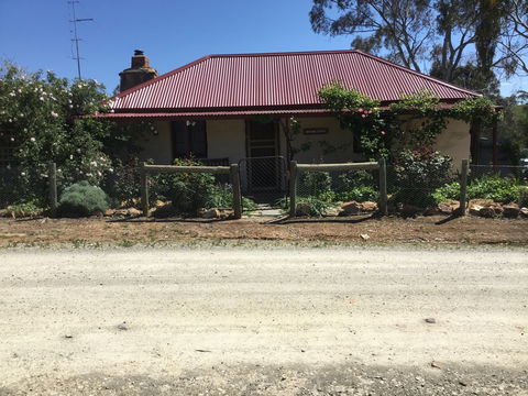 Settlers Cottage - Accommodation Directory 1