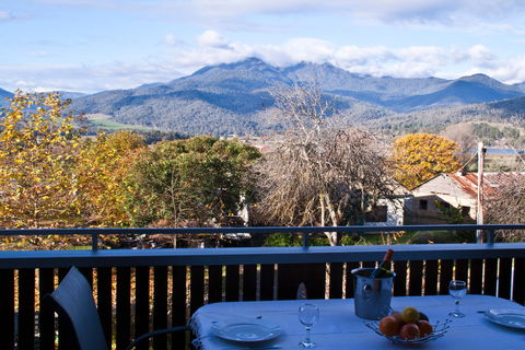 Alpenhorn Holiday Units - Accommodation Directory 1