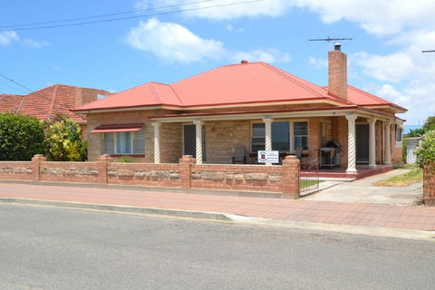 Bayview At Stansbury - Accommodation Directory 0