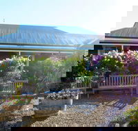 Bed  Breakfast at Tiffanys - Accommodation Directory