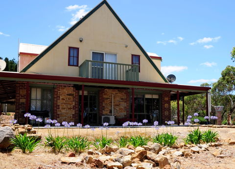 Boobook Manor - Accommodation Directory 0