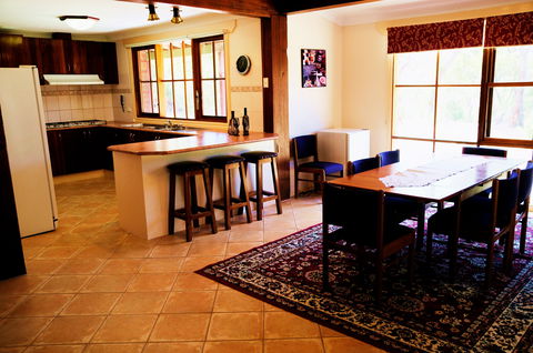 Boobook Manor - Accommodation Directory 1