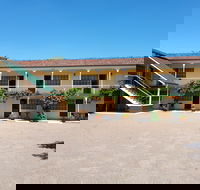 Bradman Motor Inn - Accommodation Directory
