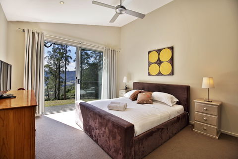 Cherrywoood - Accommodation Directory 2