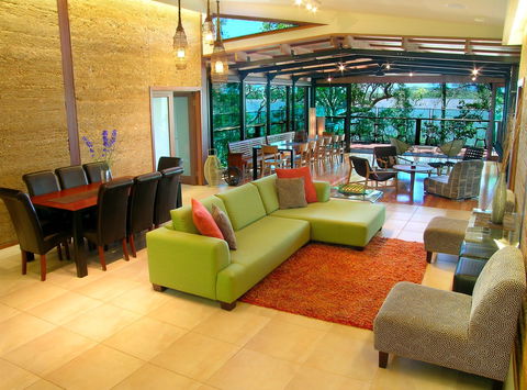 Eumarella Shores Noosa Lake Retreat - Accommodation Directory 1