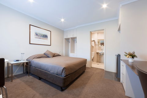 Forrest Hotel And Apartments - Accommodation Directory 2