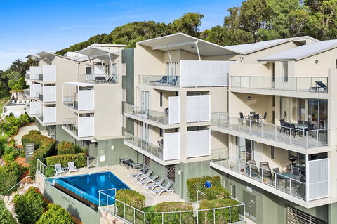Rainbow Sea Resort - Accommodation Directory 1
