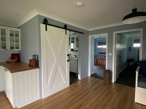 Riverside Park Cottage - Accommodation Directory 1